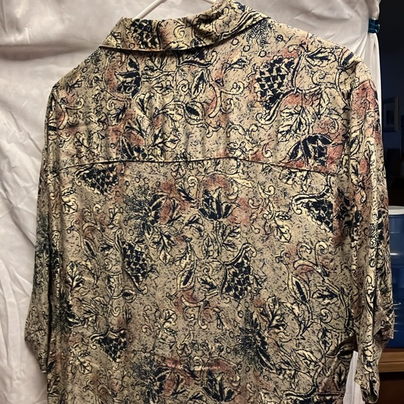 Untied Men’s Casual Shirt - Picture 4 of 4